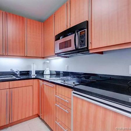 Private Condo Hotel At Four Seasons Brickell 마이애미 외부 사진