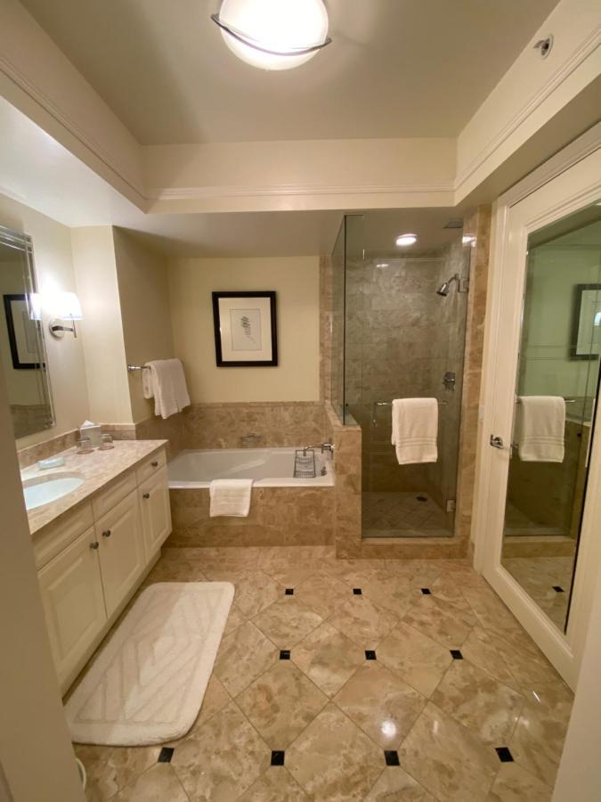 Private Condo Hotel At Four Seasons Brickell 마이애미 외부 사진