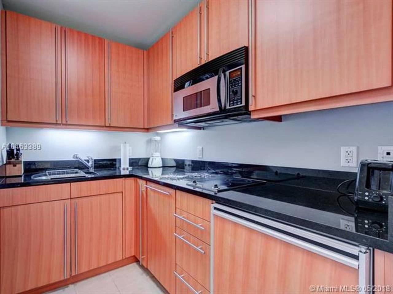 Private Condo Hotel At Four Seasons Brickell 마이애미 외부 사진